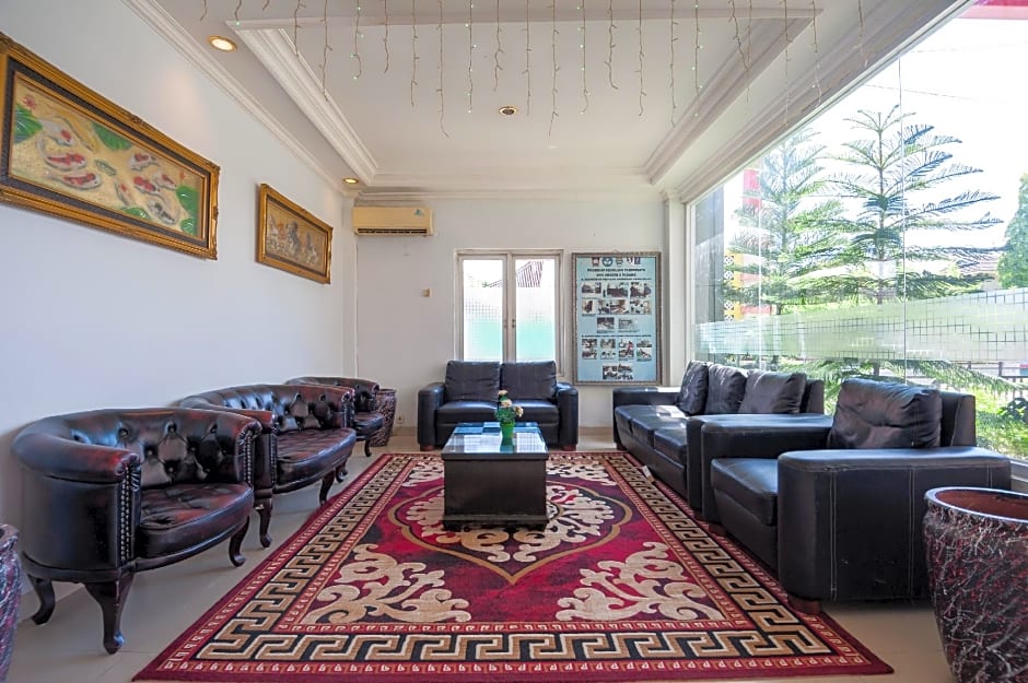 RedDoorz Syariah near RS Yos Sudarso Padang