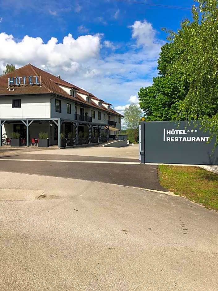 Hotel Logis Restaurant La Fontaine