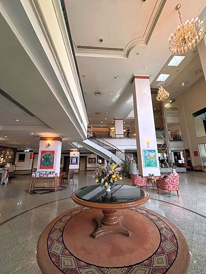 Charoen Thani Khon Kaen Hotel