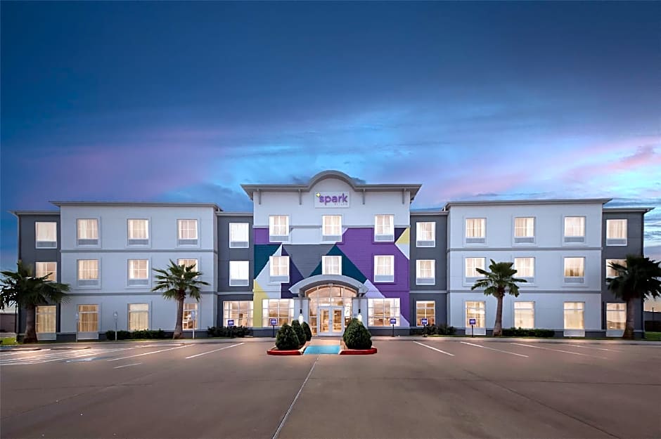 Spark by Hilton Victoria