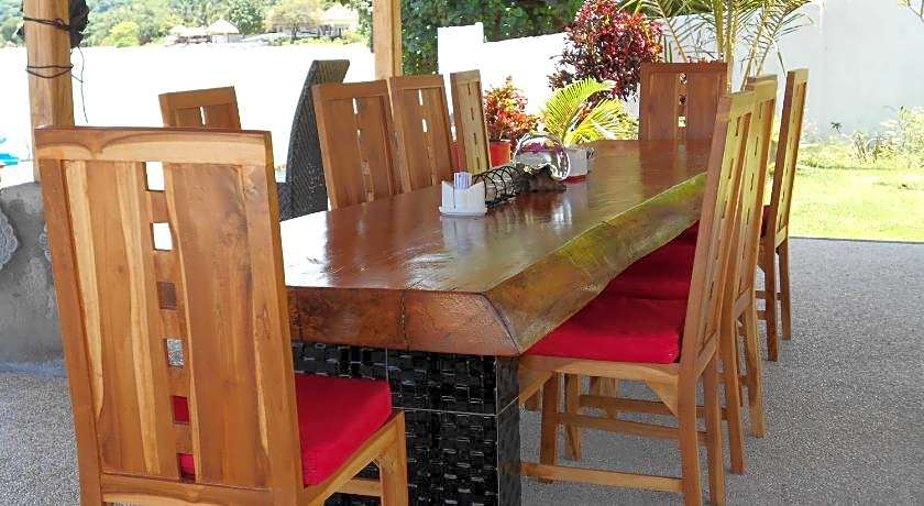 Silver Fern Beach Retreat