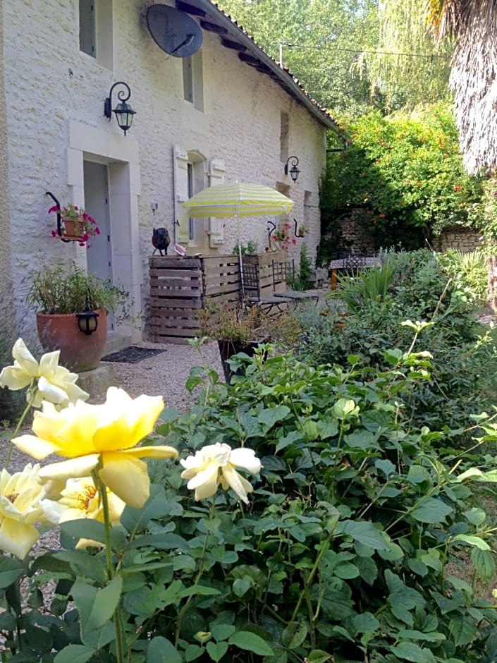 Gite du Calme 3 Star Bed & Breakfast Cognac