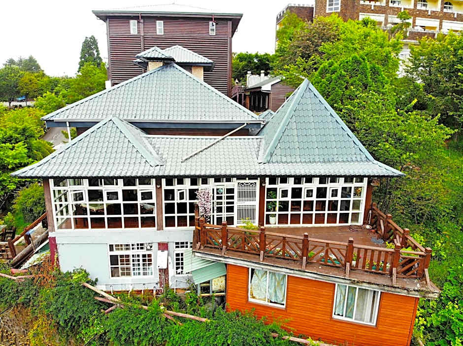 Liching Garden Villa