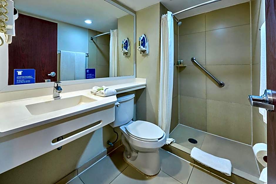 City Express by Marriott Manzanillo