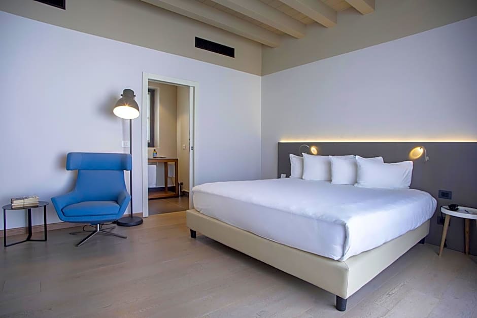 Savona 18 Suites