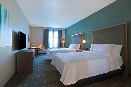 One-Bedroom Queen Suite with Two Queen Beds