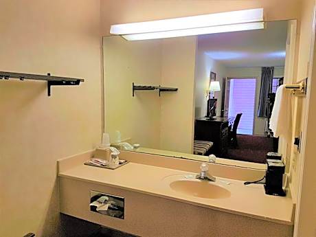 King Room with Spa Bath