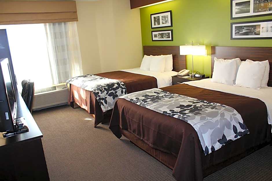 Photo 1 of 9 of 2 Queen Beds