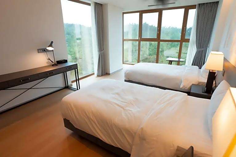 Ramada Plaza by Wyndham Jaeun