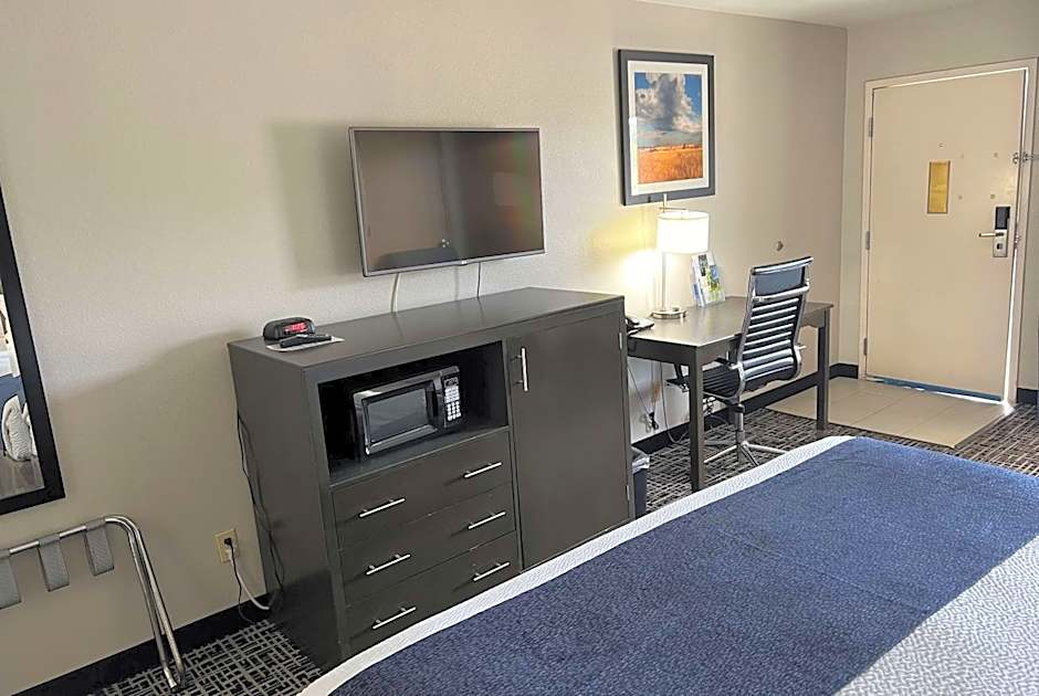 Days Inn by Wyndham Grove