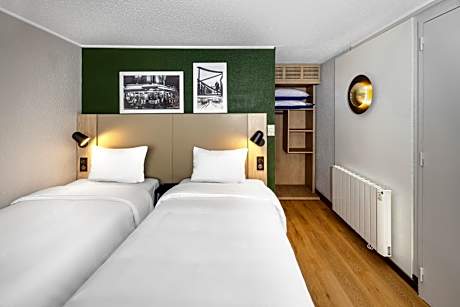 Standard Room - 2 Single Beds