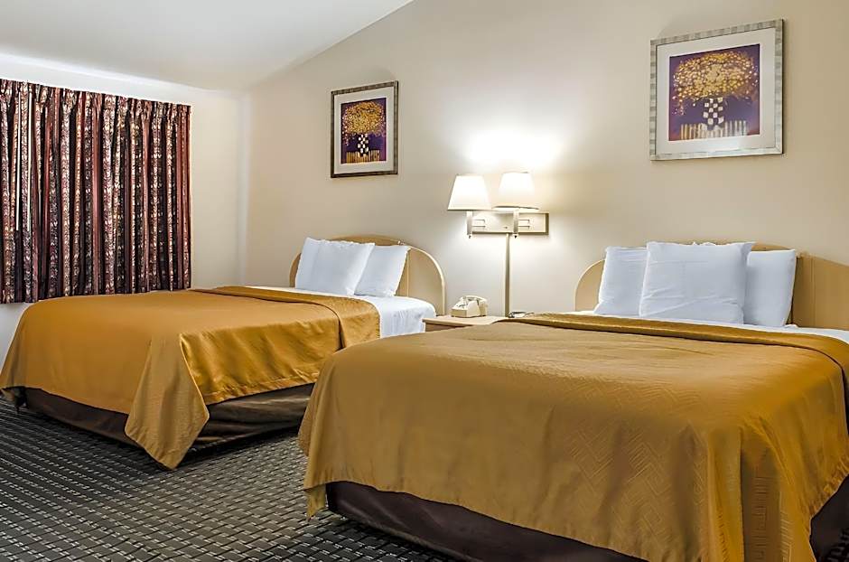 Rodeway Inn State College - near University