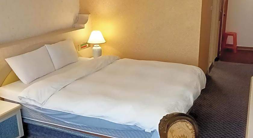Chungli Business Hotel