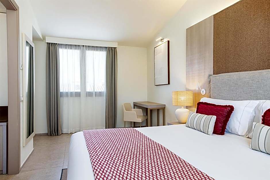 Mangia's Santa Teresa Sardinia, Curio Collection by Hilton