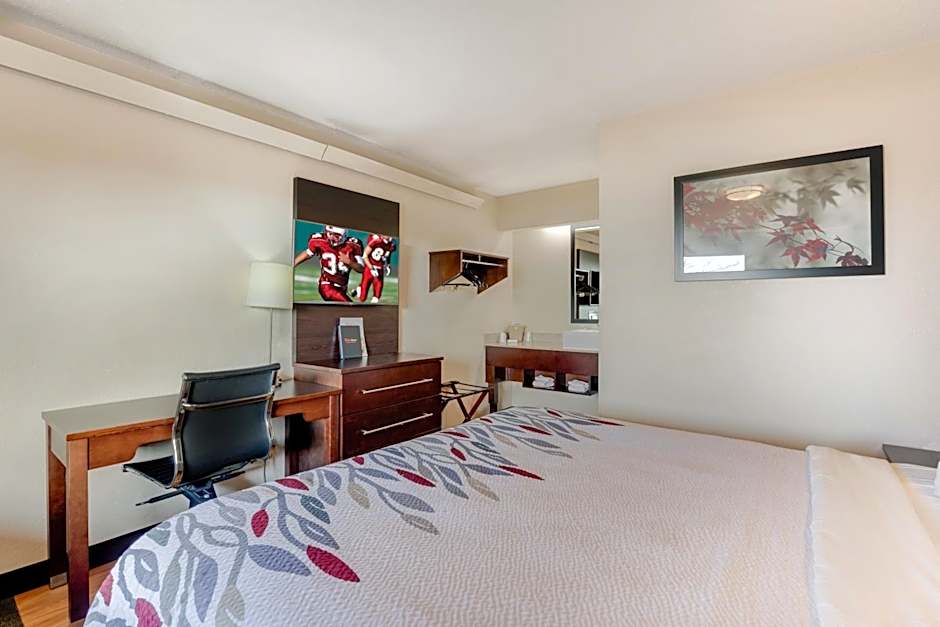 Super 8 by Wyndham Deerfield/Northbrook