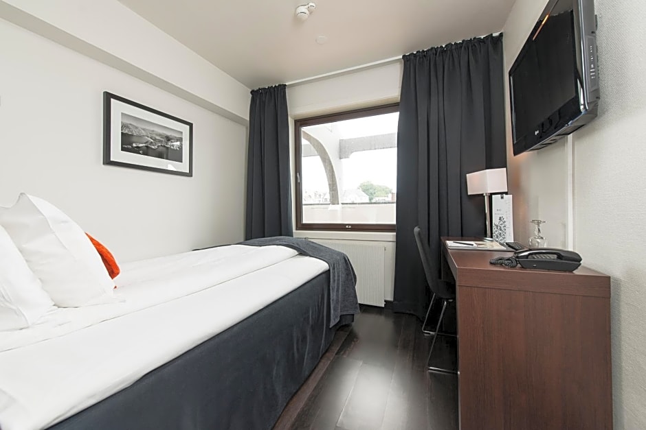 First Hotel Atlantica