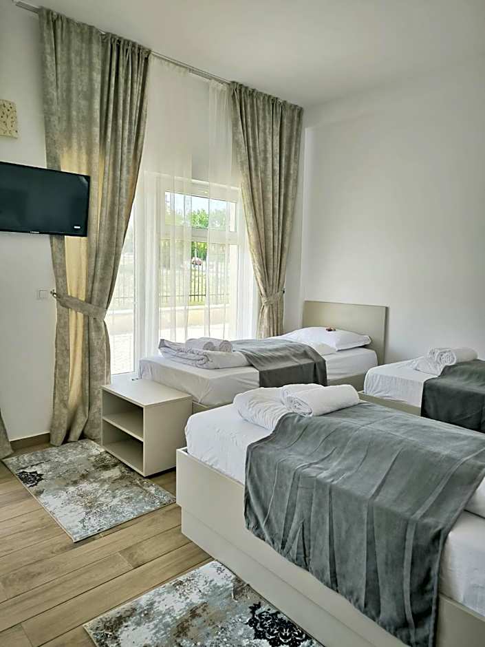 Adriana Touristik Hostel 3 Stele Arad