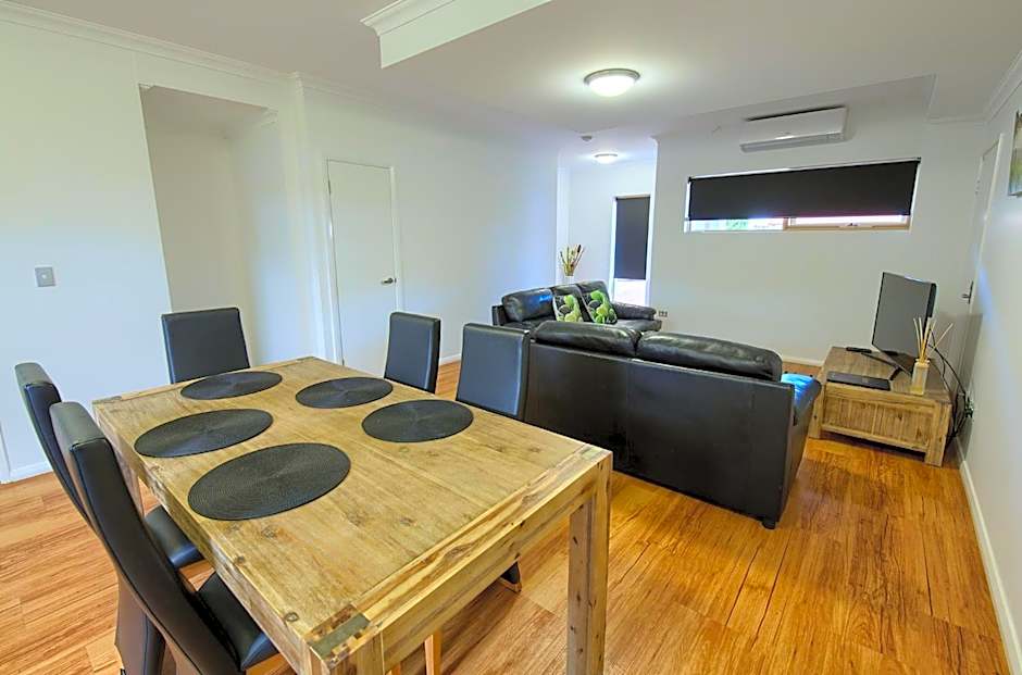 Pelicans Albany Middleton Beach