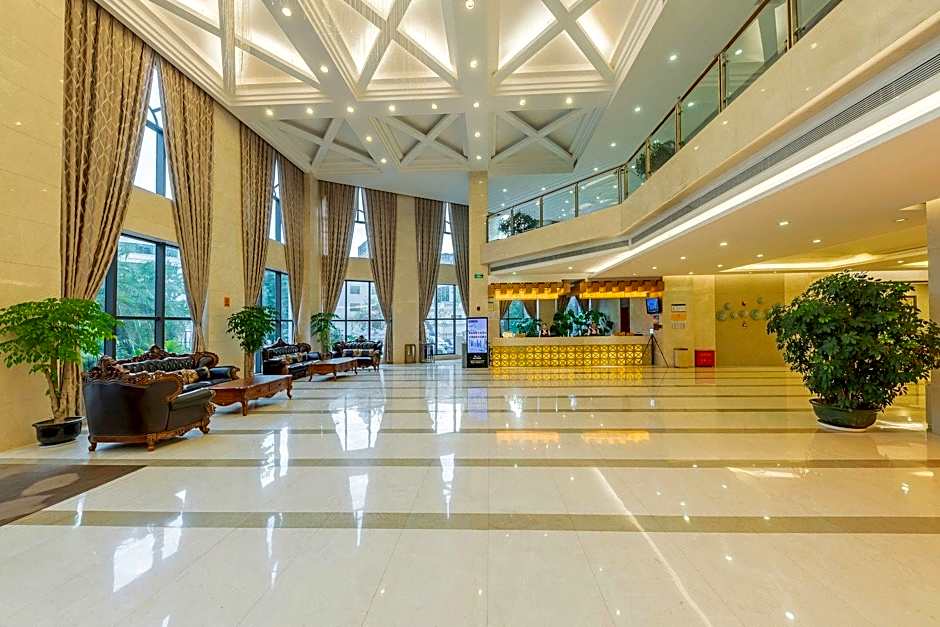 Yichang Guobin Bandao Hotel