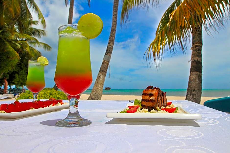 Hotel Cocoplum Beach