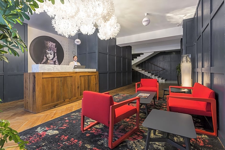 Shota@Rustaveli Boutique Hotel