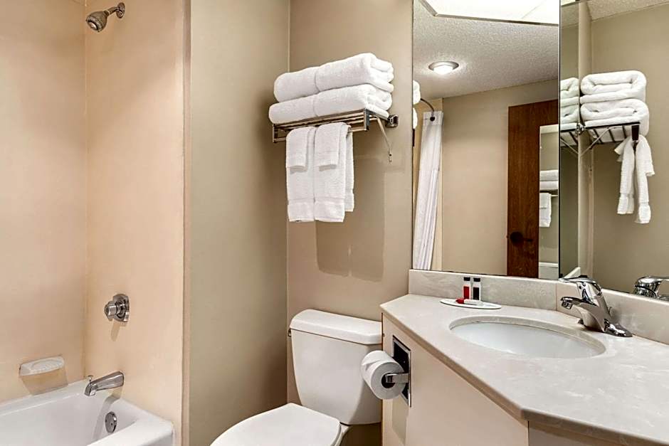 Days Inn by Wyndham Fargo/West Acres