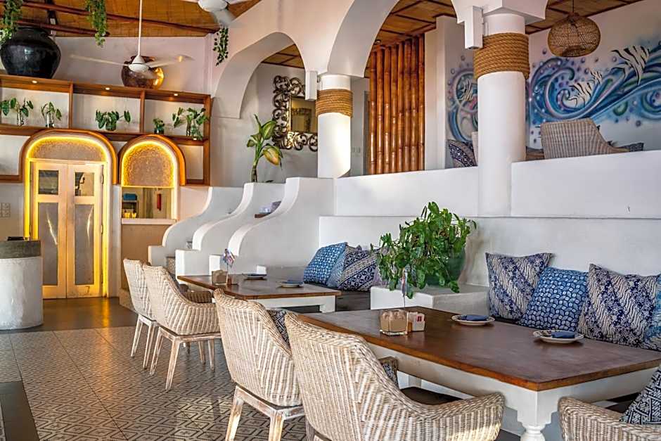 PinkCoco Uluwatu - Constant Surprises & for Cool Adults Only