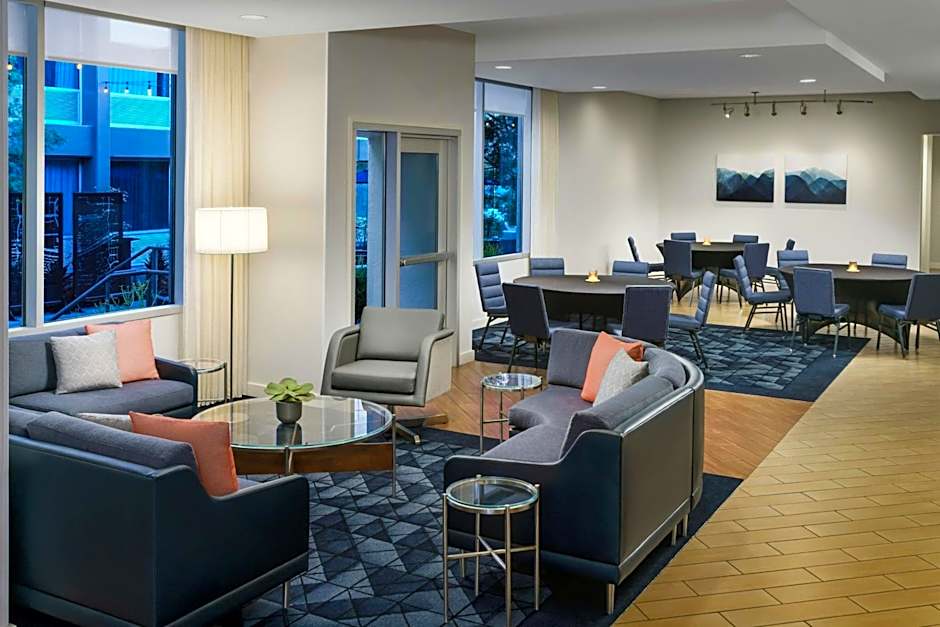 Courtyard by Marriott Los Angeles Woodland Hills