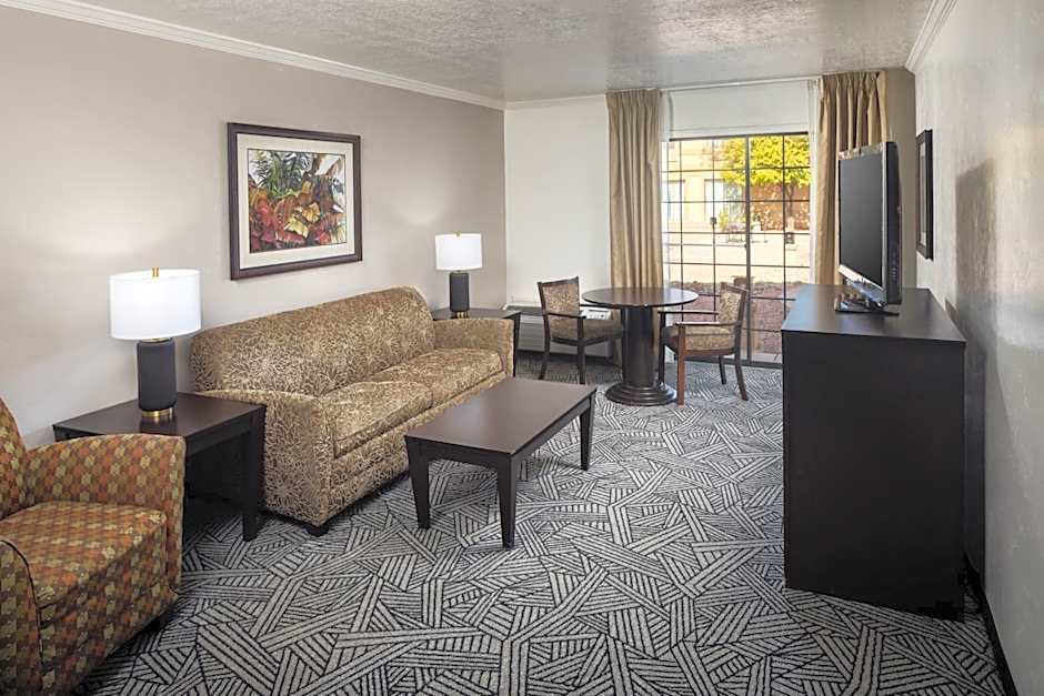 Wyndham Tucson Airport & Conference Center