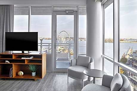 One-Bedroom King Suite with River View