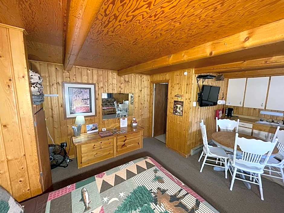 Sportsman Lodge Melrose MT