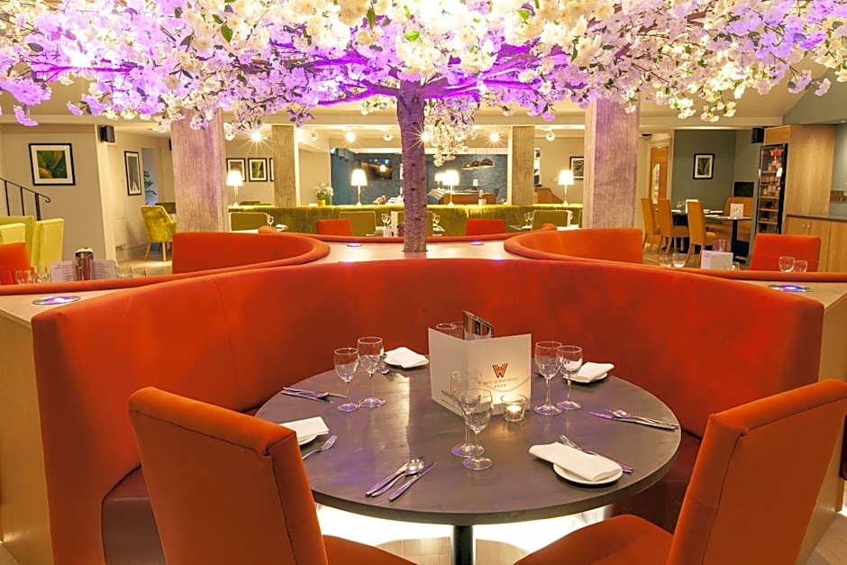 Best Western Plus White Horse Hotel