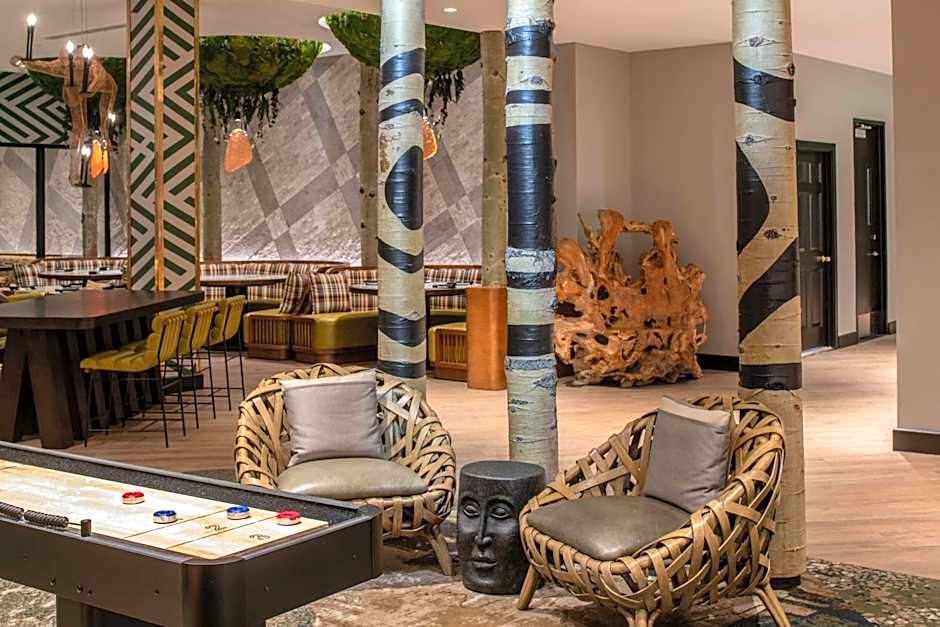 Hotel Paradox, Autograph Collection