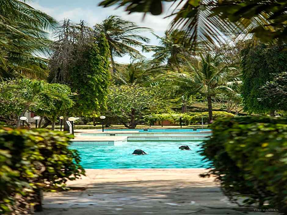 Bahari Dhow Beach Villas