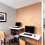 La Quinta Inn & Suites by Wyndham Bakersfield North