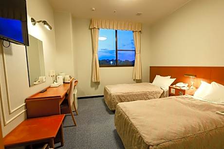 Standard Twin Room - Non-Smoking