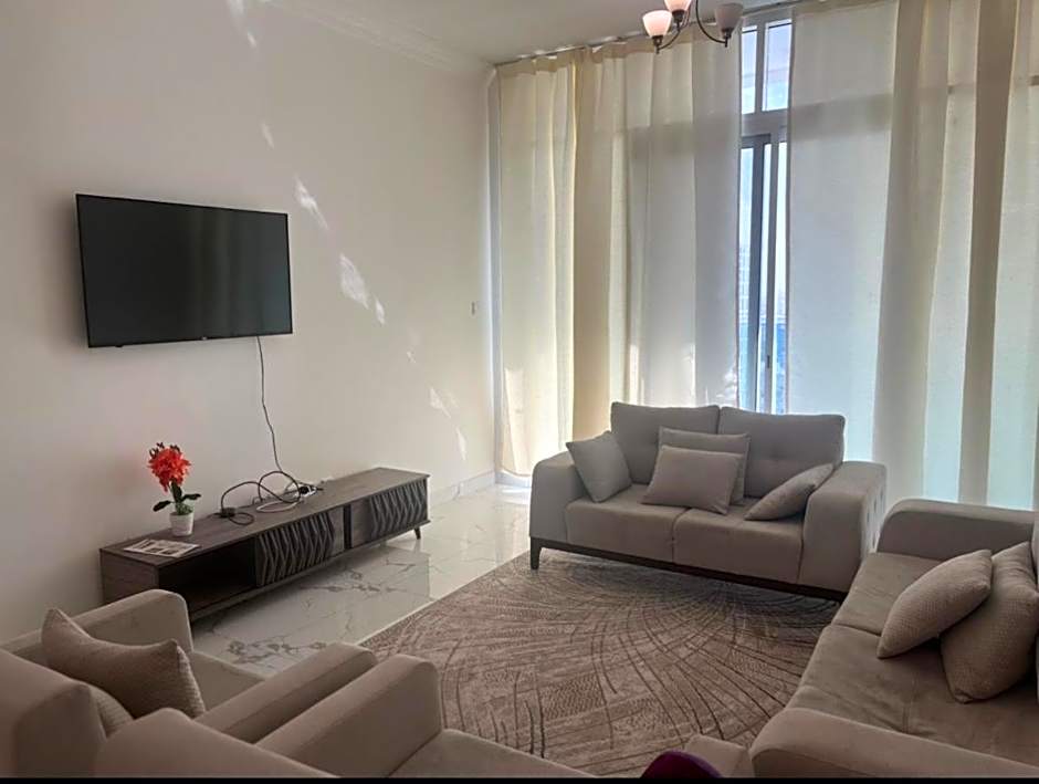 Oasis tower family apartment 2404