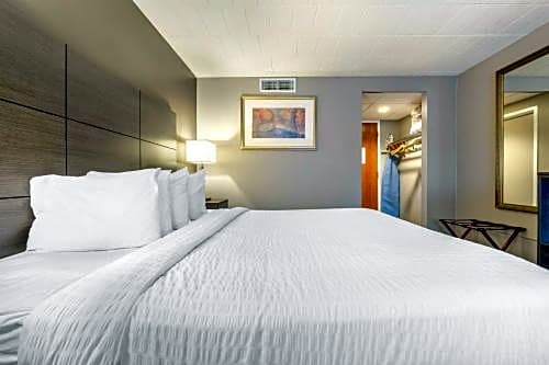 Clarion Hotel And Conference Center Harrisburg West – New Cumberland, PA