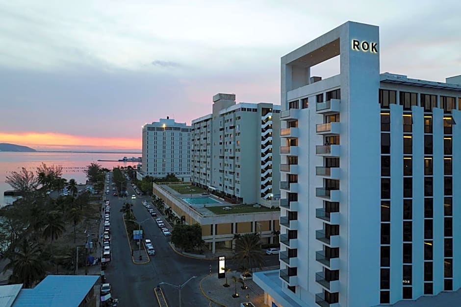 Rok Hotel Kingston Tapestry Collection By Hilton