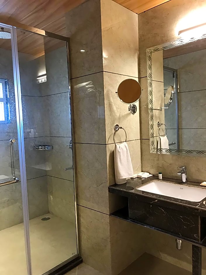 Howard Johnson by Wyndham Udaipur Roop Nagar