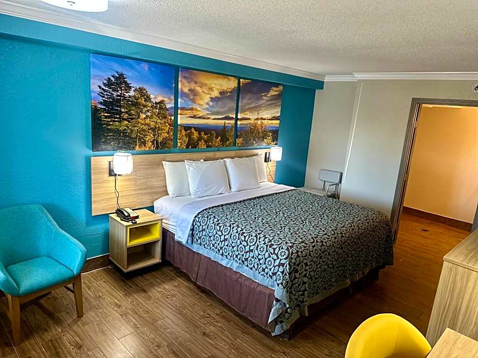 Days Inn by Wyndham Houston East