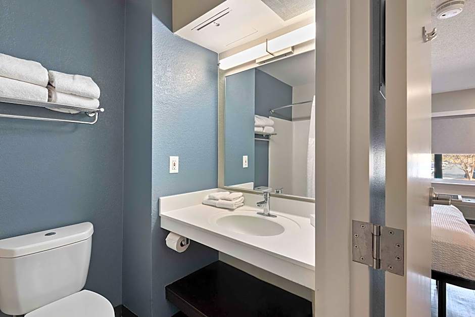Extended Stay America Suites - Charlotte - University Place