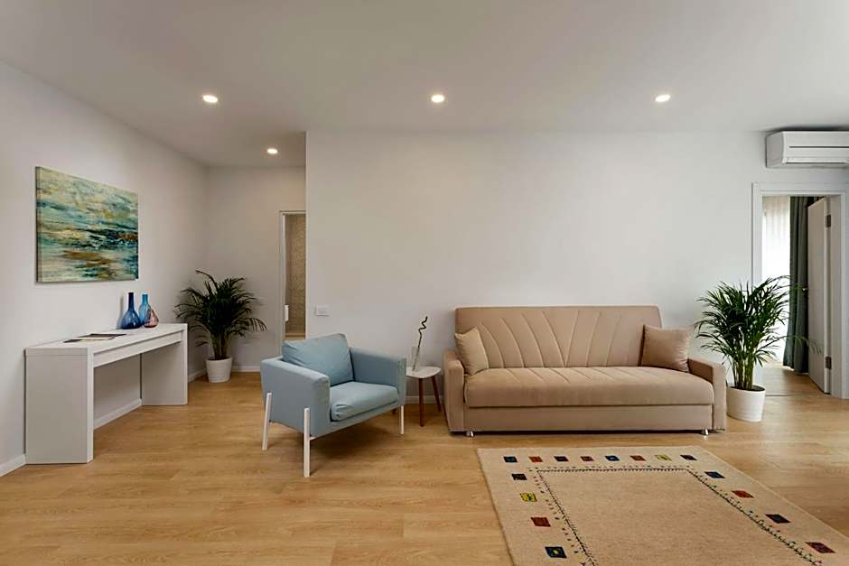 Athina Suites Hotel