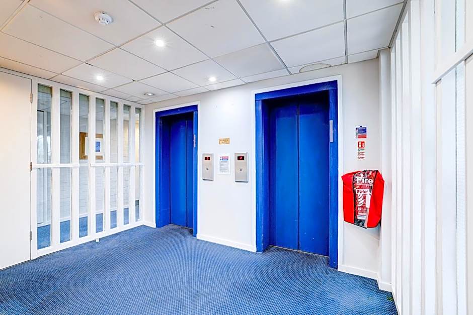 OYO The Chiltern Hotel