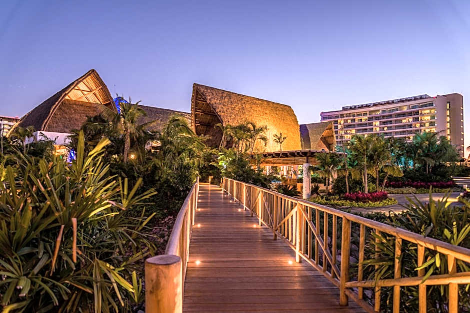 BON Park Hotel at VidantaWorld Nuevo Vallarta