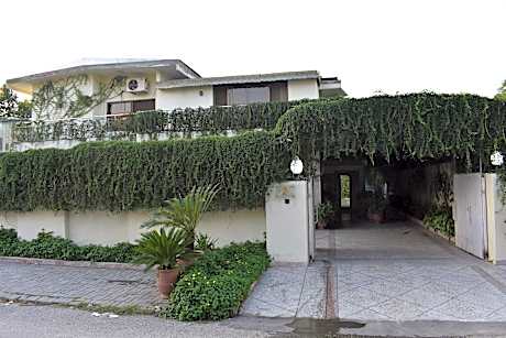 Elysium 99 Guest House