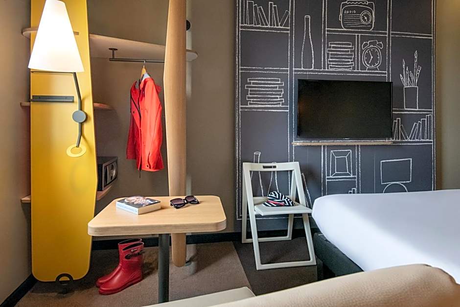 ibis Pontorson Baie Du Mont Saint Michel