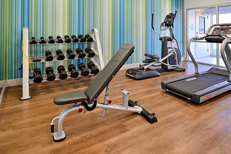 Holiday Inn Express & Suites Farmington Hills - Detroit By IHG