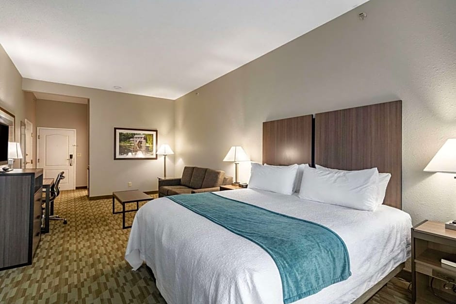 Riverview Inn & Suites, Ascend Hotel Collection