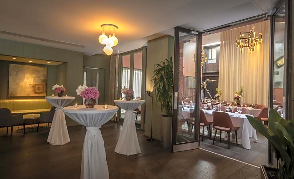 The Morrison Dublin, Curio Collection by Hilton